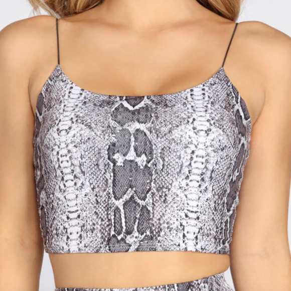Windsor S Grey Snake Print Sequin Thin Spaghetti Strap Crop Cami Tank Top - Picture 1 of 6